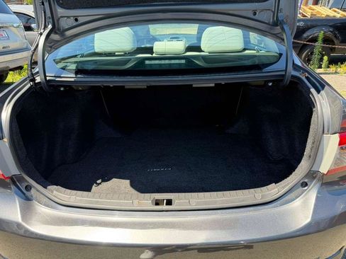 Used 2013 Toyota Corolla LE FWD image 6