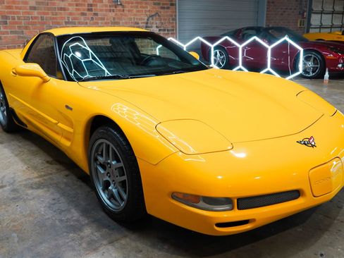 Used 2002 Chevrolet Corvette Z06 w/ Memory Pkg RWD image 24