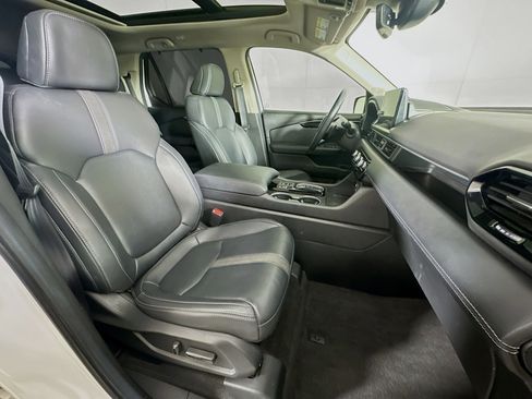 Used 2024 Honda Pilot Touring image 34