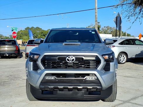 Used 2024 Toyota Tacoma TRD Sport image 2
