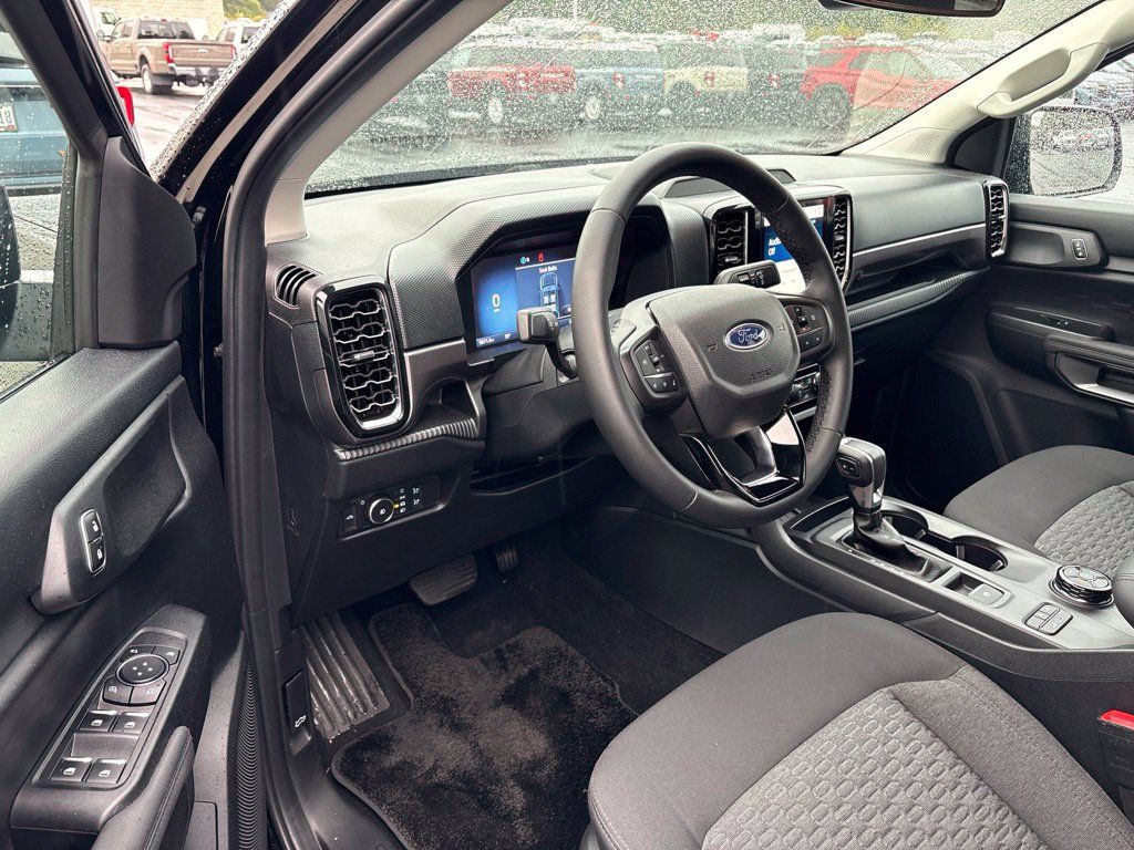 Used 2025 Ford Ranger XLT w/ FX4 Off-Road Package AWD/4WD image 7