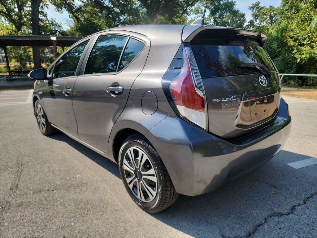Used 2016 Toyota Prius C Three FWD image 4