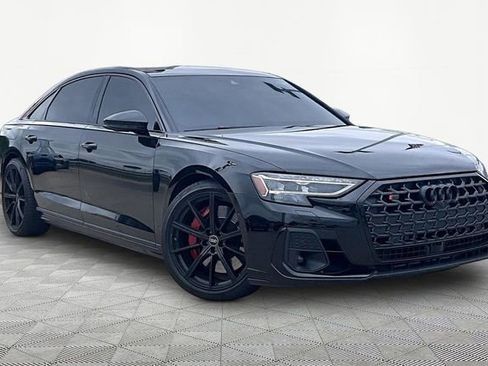 Used 2024 Audi S8 w/ S8 Comfort Plus Package AWD/4WD image 11