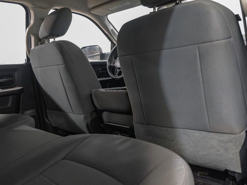 Used 2014 RAM 2500 Tradesman w/ Chrome Appearance Group image 34