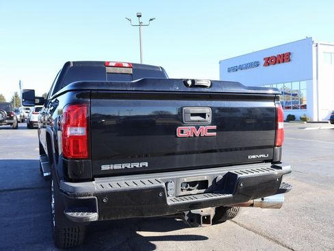 Used 2016 GMC Sierra 2500 Denali w/ Duramax Plus Package image 15