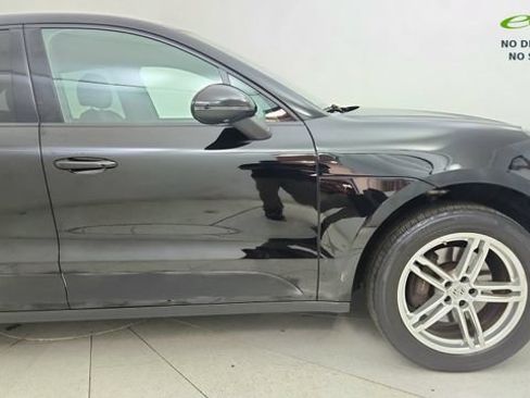 Used 2018 Porsche Macan AWD/4WD image 8