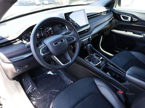 Certified 2025 Jeep Compass Trailhawk image 9