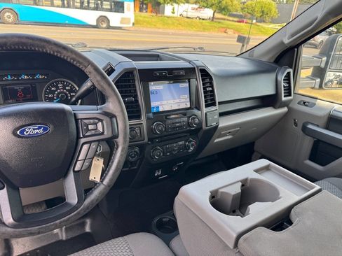 Used 2017 Ford F150 XLT w/ Equipment Group 302A Luxury AWD/4WD image 21