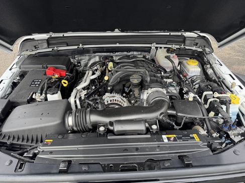 Used 2024 Jeep Wrangler Unlimited Sport image 26