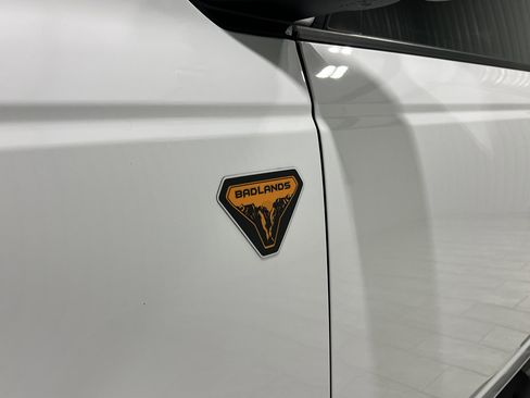 Used 2024 Ford Bronco Badlands image 30