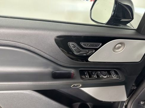 New 2025 Lincoln Aviator Reserve w/ Luxury Package image 16