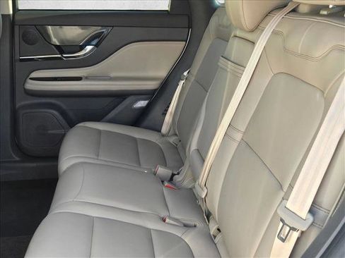 Used 2023 Lincoln Corsair AWD image 16