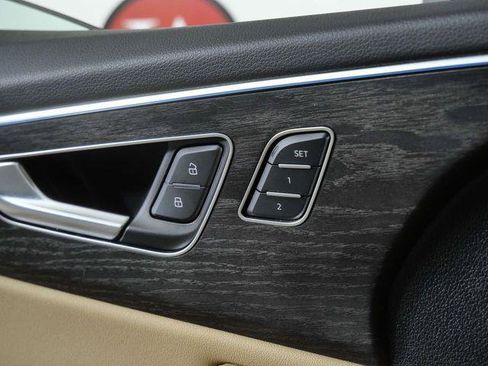 Used 2023 Audi Q8 Premium Plus AWD/4WD image 29