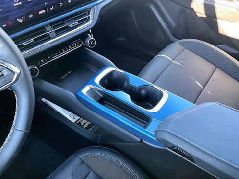 Used 2025 Chevrolet Equinox EV LT w/ Convenience Package image 19