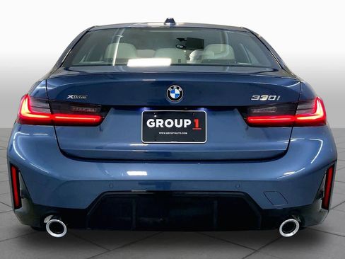 New 2026 BMW 330i xDrive Sedan w/ M Sport Package AWD/4WD image 4