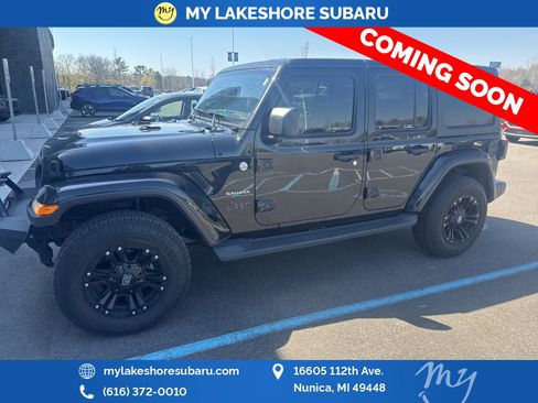 Used 2018 Jeep Wrangler Unlimited Sahara AWD/4WD image 1