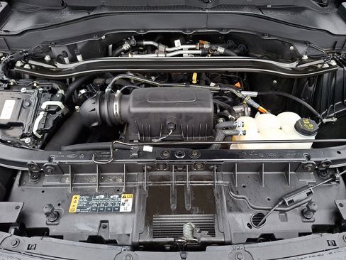 Certified 2023 Ford Explorer ST-Line w/ Class IV Trailer Tow Package image 29