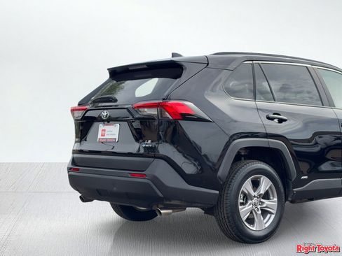 Certified 2025 Toyota RAV4 LE image 11
