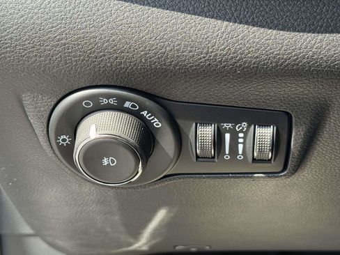New 2026 Jeep Compass Latitude AWD/4WD image 8