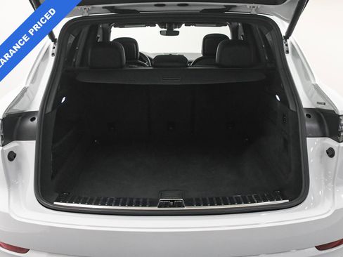 Used 2023 Porsche Cayenne GTS image 7