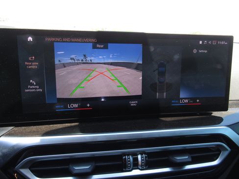 Used 2024 BMW 330i Sedan w/ Premium Package RWD image 18