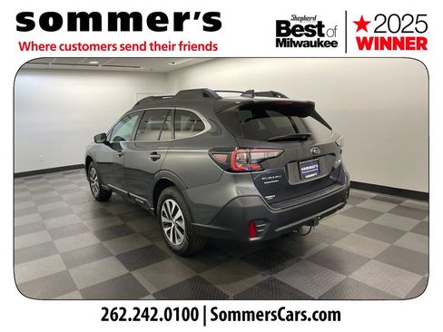 Used 2021 Subaru Outback Premium AWD/4WD image 3