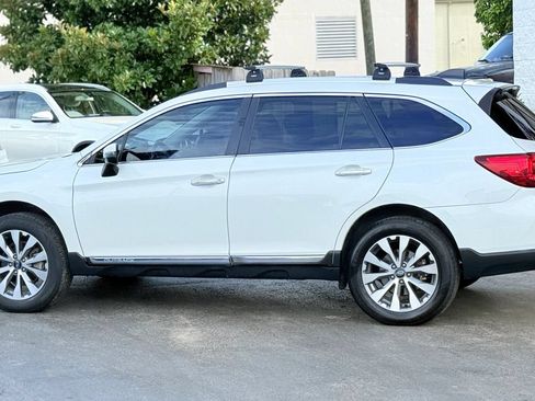 Used 2017 Subaru Outback 3.6R Touring AWD/4WD image 20