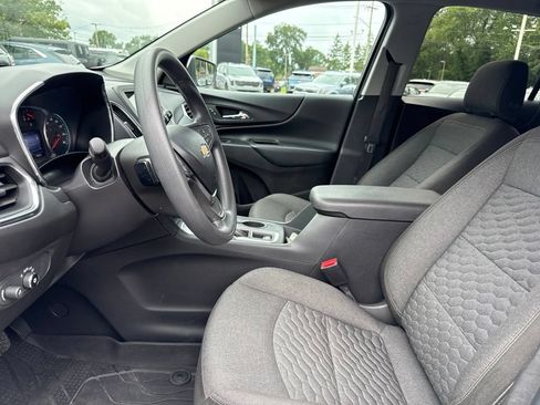 Used 2019 Chevrolet Equinox LT w/ LPO, Floor Liner Package FWD image 10
