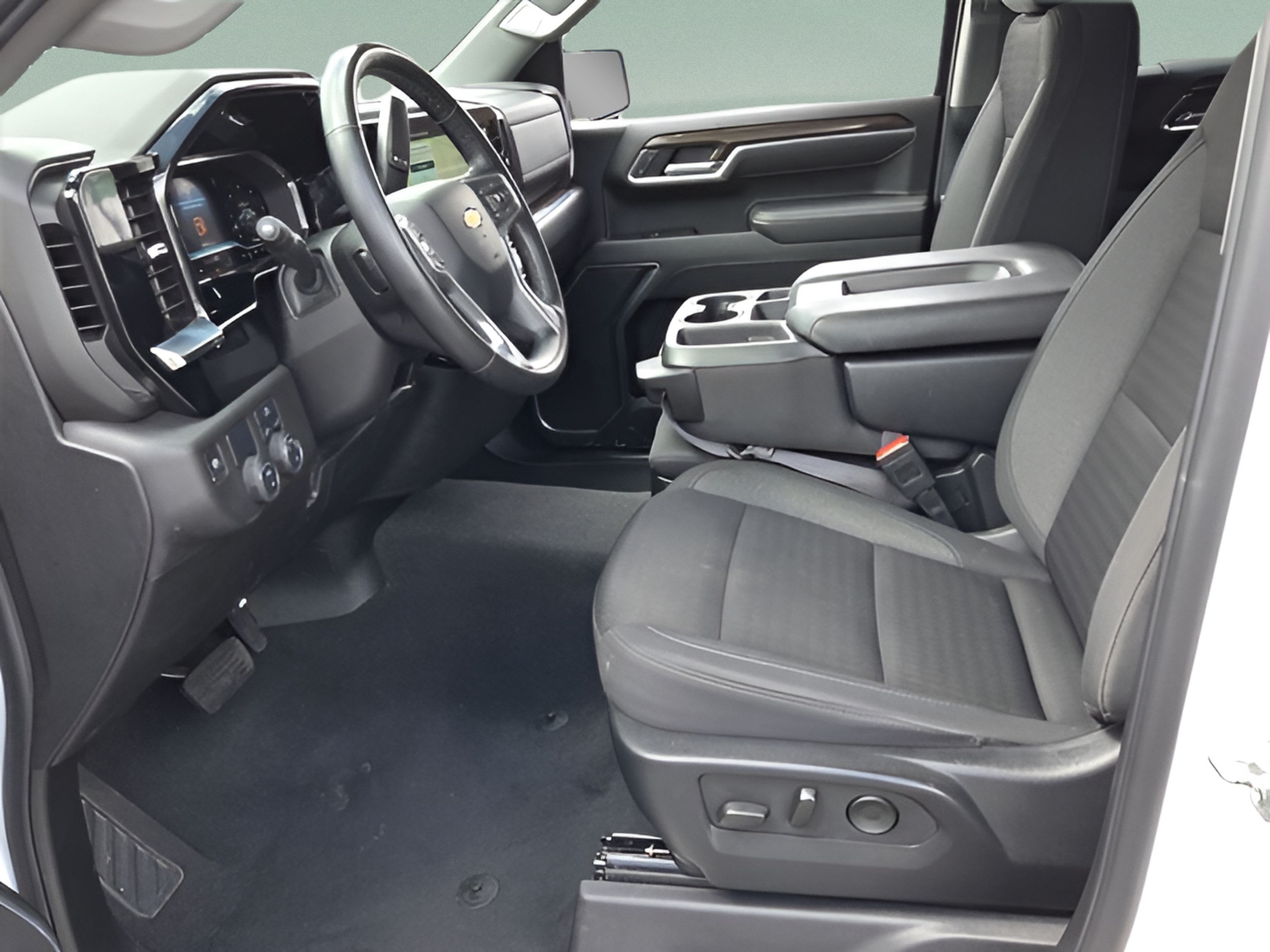 Certified 2025 Chevrolet Silverado 1500 LT RWD image 9