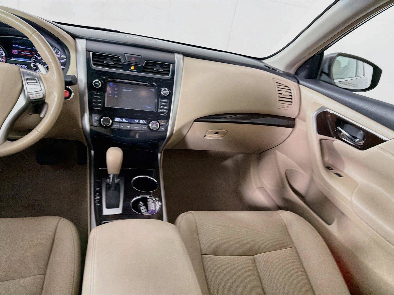 Used 2013 Nissan Altima 3.5 SL w/ Technology Pkg FWD image 27