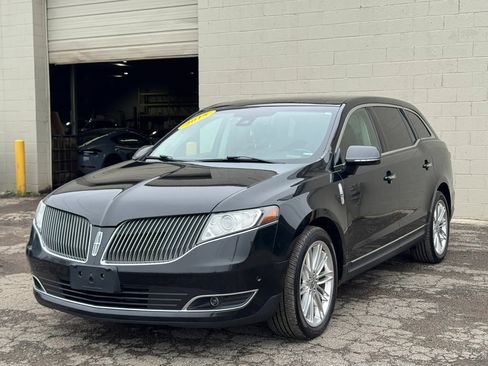 Used 2015 Lincoln MKT AWD w/ Equipment Group 201A image 1