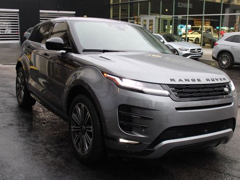 Certified 2026 Land Rover Range Rover Evoque Dynamic SE image 4