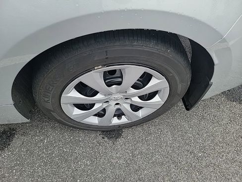 Used 2024 Toyota Corolla LE image 3