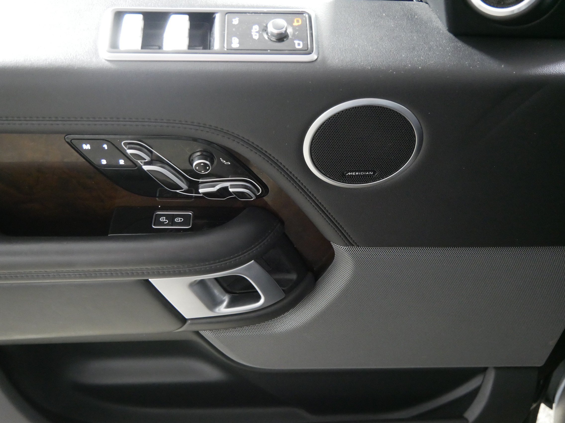 Used 2020 Land Rover Range Rover HSE AWD/4WD image 19