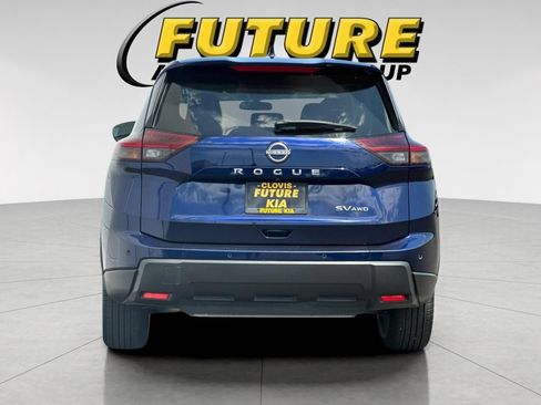 Used 2024 Nissan Rogue SV AWD/4WD image 5
