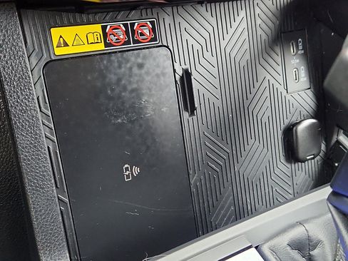 Used 2024 Toyota Tacoma TRD Sport w/ TRD Sport Upgrade Package image 25