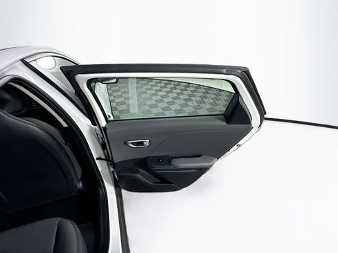 Used 2025 Kia K4 FWD image 29
