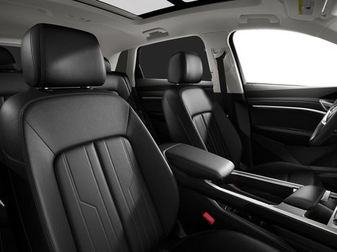 Certified 2024 Audi Q8 e-tron Premium Plus w/ Premium Plus Package AWD/4WD image 5
