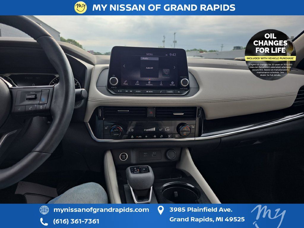 Used 2023 Nissan Rogue SL AWD/4WD image 21