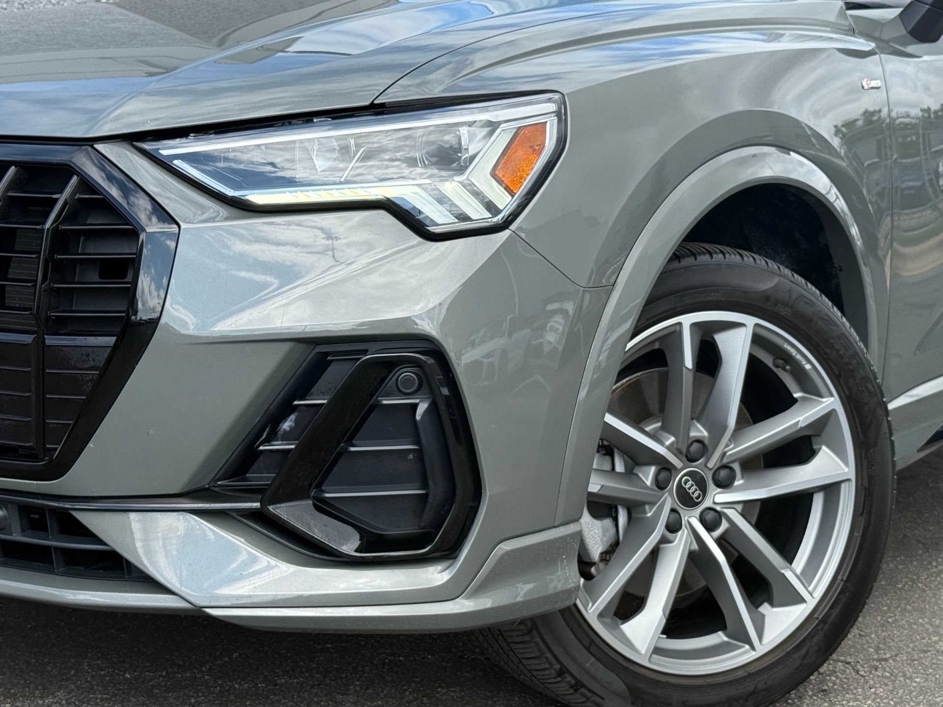 Used 2024 Audi Q3 2.0T Premium Plus AWD/4WD image 3
