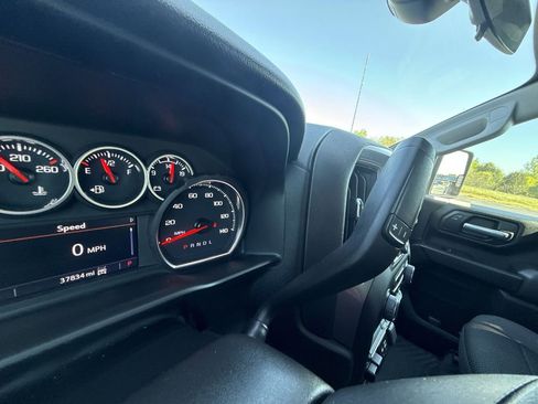 Certified 2022 Chevrolet Silverado 2500 Custom w/ Custom Convenience Package AWD/4WD image 22