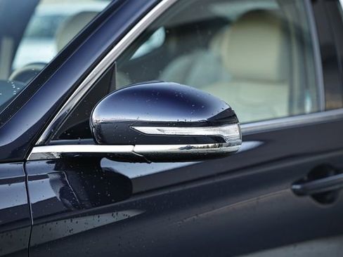 Used 2026 Genesis G70 2.5T image 11