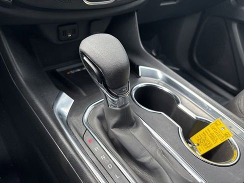 Certified 2024 Chevrolet Traverse LT image 18