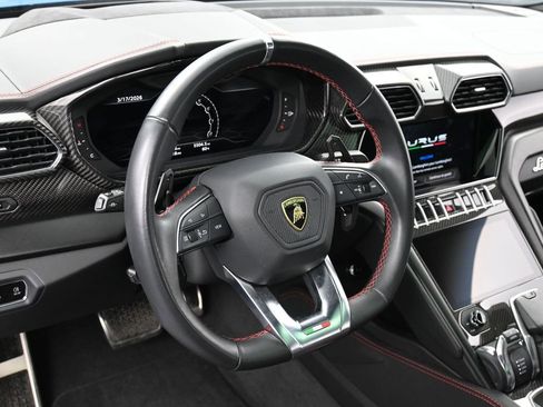 Used 2022 Lamborghini Urus AWD/4WD image 17