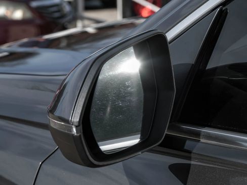 Used 2019 Audi Q8 Prestige image 38