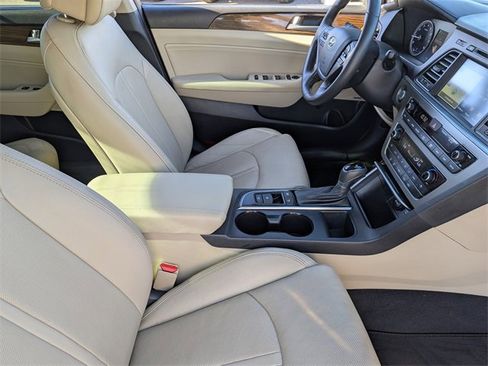 Used 2017 Hyundai Sonata Limited w/ Ultimate Package 04 image 13
