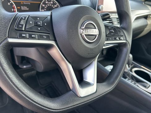 Used 2024 Nissan Altima 2.5 SV AWD/4WD image 20