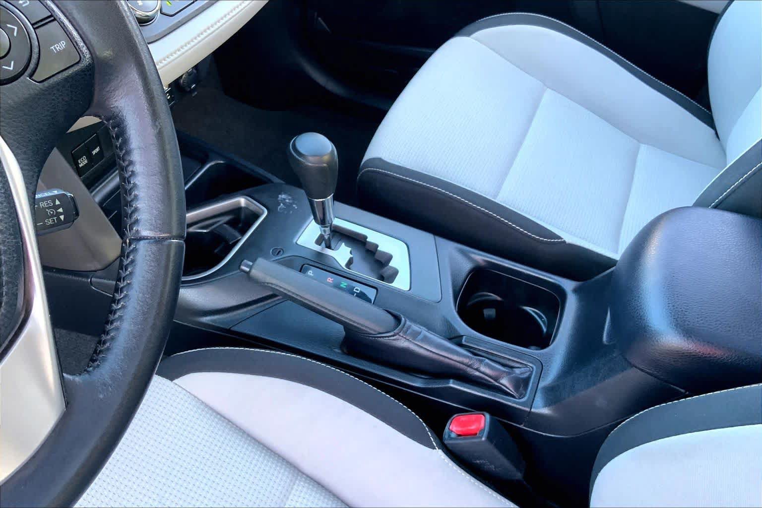 Used 2016 Toyota RAV4 XLE FWD image 14