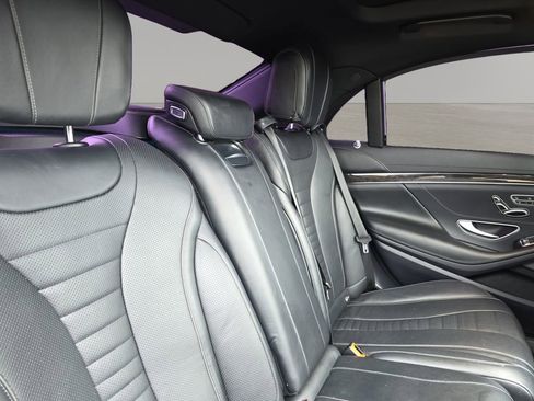 Used 2019 Mercedes-Benz S 560 Sedan image 20