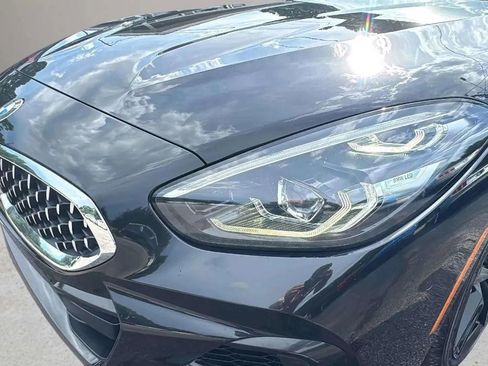 Used 2022 BMW Z4 sDrive30i w/ M Sport Package image 9